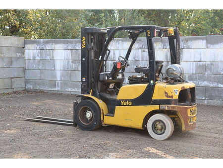 Treibgasstapler 2017  Yale GLP25VXE2170 (3)