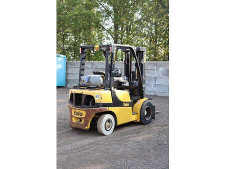 Treibgasstapler 2017  Yale GLP25VXE2170 (6)