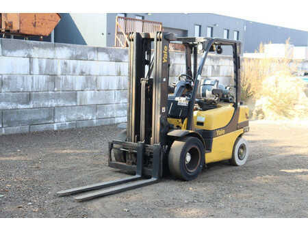 Treibgasstapler 2017  Yale GLP25VXE2170 (9)