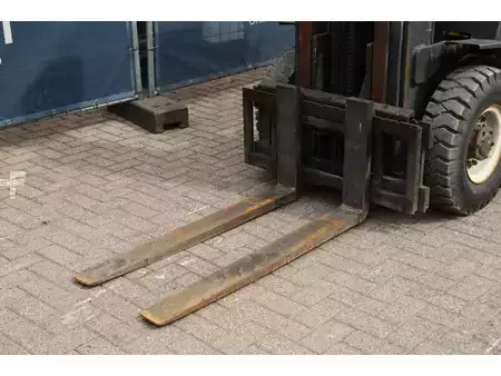 Treibgasstapler 1991  Yale GLP25-E2185 (10)