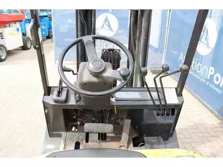 Treibgasstapler 1991  Yale GLP25-E2185 (20)
