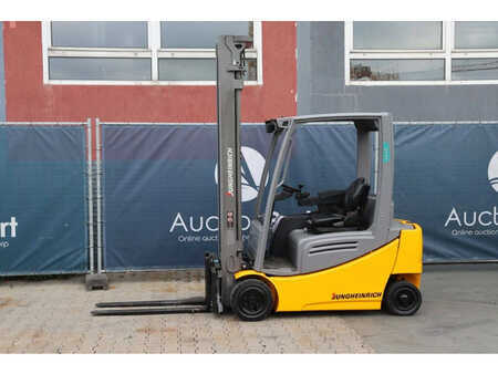 El truck - 4 hjulet 2019  Jungheinrich EFG318 (1)