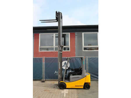 El truck - 4 hjulet 2019  Jungheinrich EFG318 (31)