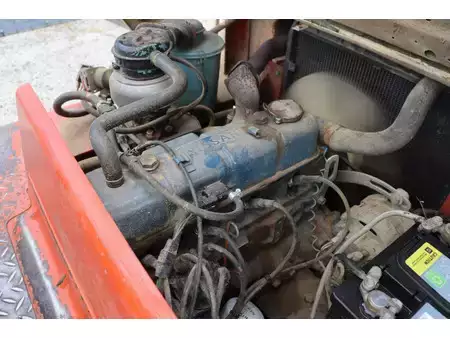 Empilhador a gás - Nissan PF02A200 (30)
