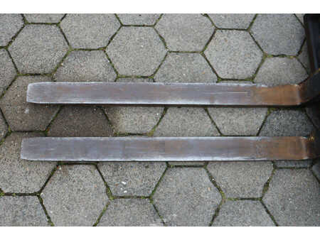 Eléctrica de 4 ruedas 2005  Toyota 7FBMF25 (14)