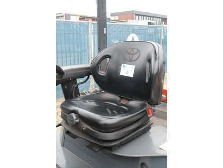 Eléctrica de 4 ruedas 2005  Toyota 7FBMF25 (26)