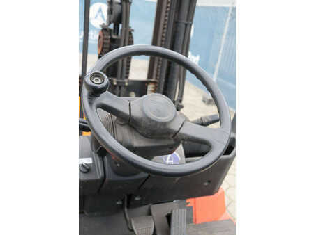 Eléctrica de 4 ruedas 2005  Toyota 7FBMF25 (29)