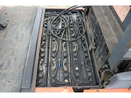 Eléctrica de 4 ruedas 2005  Toyota 7FBMF25 (36)