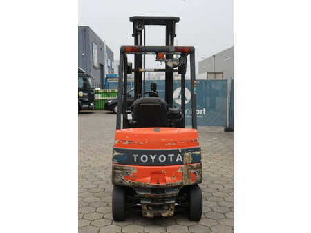 Eléctrica de 4 ruedas 2005  Toyota 7FBMF25 (5)