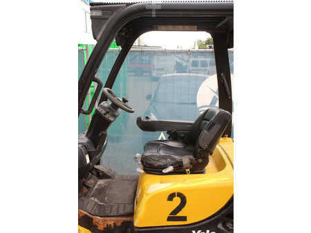 Wózki widłowe diesel 2010  Yale GDP30VX E2345 (20)