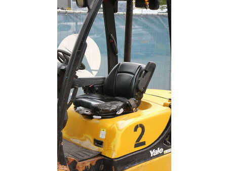 Wózki widłowe diesel 2010  Yale GDP30VX E2345 (27)