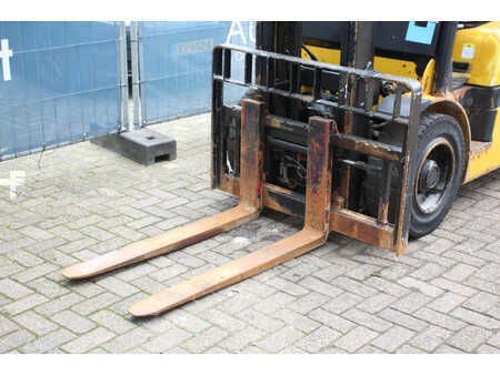 Wózki widłowe diesel 2010  Yale GDP30VX E2345 (9)