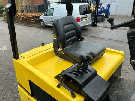 Chariots électriques à 4 roues 2004  Yale ERP20ATF (13)