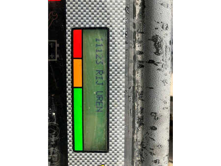 Chariots électriques à 4 roues 2004  Yale ERP20ATF (15)