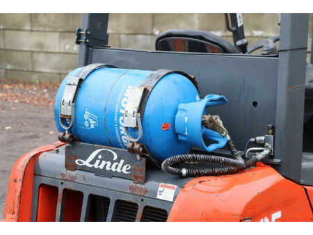 Treibgasstapler 2018  Linde H32CT (20)