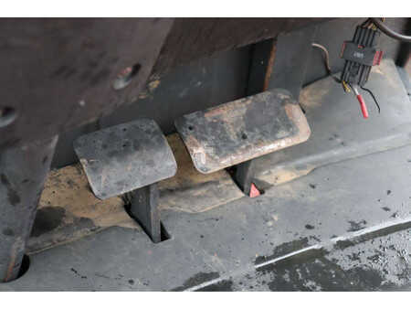 Treibgasstapler 2018  Linde H32CT (25)