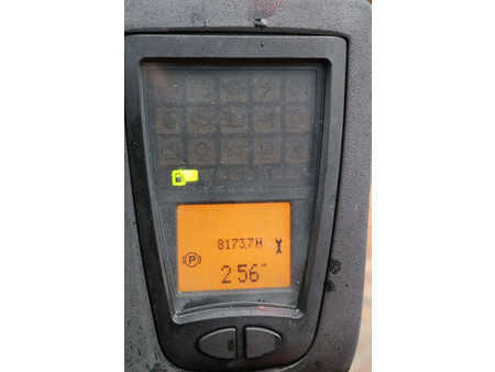 Treibgasstapler 2018  Linde H32CT (32)