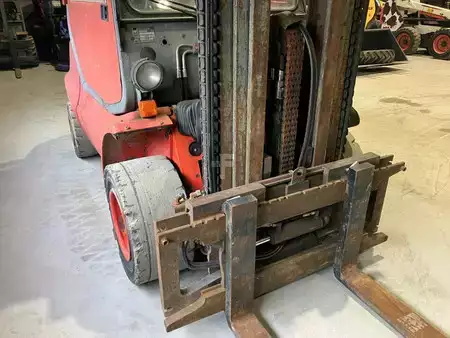 Carretilla elevadora diésel 1991  Linde H40D (8)