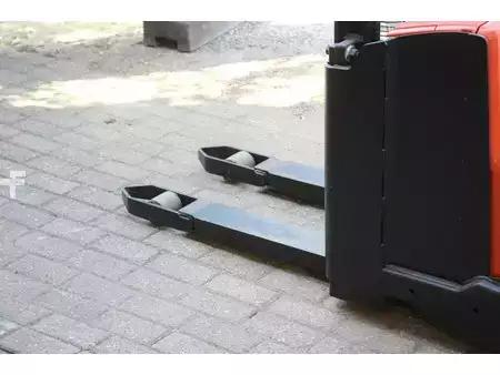 Stacker pedestre 2019  Toyota SWE120 (24)