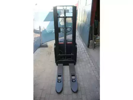 Stacker pedestre 2019  Toyota SWE120 (7)