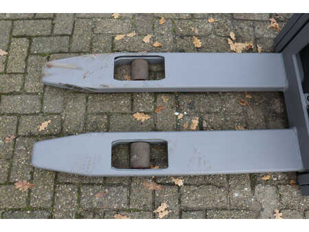 Magasemelésű béka 2016  Jungheinrich EJC 112 (11)