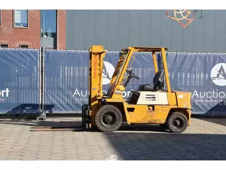 Carretilla elevadora diésel - Komatsu FD20-7 (1)