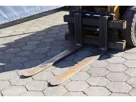 Carretilla elevadora diésel - Komatsu FD20-7 (10)