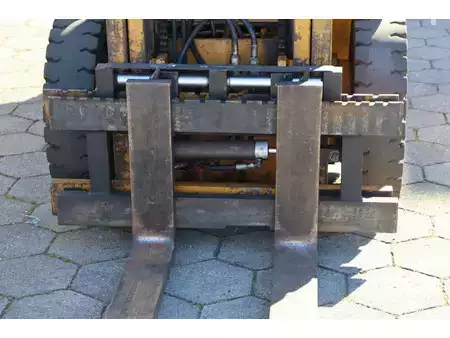 Carretilla elevadora diésel - Komatsu FD20-7 (11)