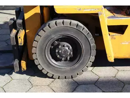 Carretilla elevadora diésel - Komatsu FD20-7 (14)