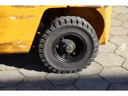 Carretilla elevadora diésel - Komatsu FD20-7 (15)