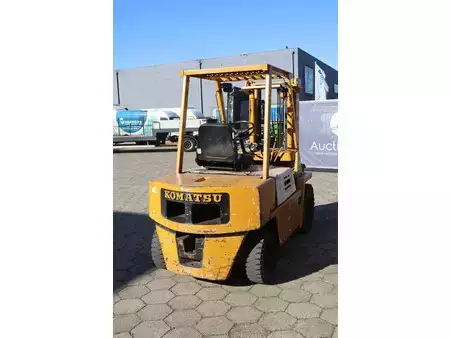 Carretilla elevadora diésel - Komatsu FD20-7 (6)