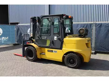 Carretilla elevadora GLP 2013  Hyundai 45L-7A (3)