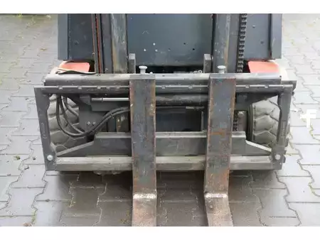 Elektro čtyřkolový VZV 2001  Still R20-20N (11)