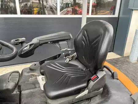 Elektromos 4 kerekű 2019  Still RX50-16 (9)