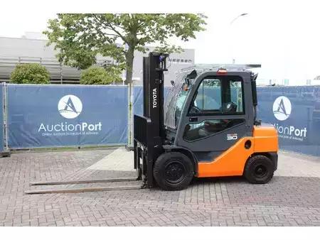 Carrelli elevatori diesel 2020  Toyota 02-8FDF30 (1)
