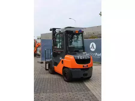 Carrelli elevatori diesel 2020  Toyota 02-8FDF30 (4)