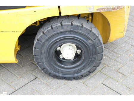 Diesel heftrucks 2012  Yale GLP35VX (14)