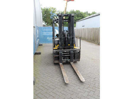 Diesel heftrucks 2012  Yale GLP35VX (7)