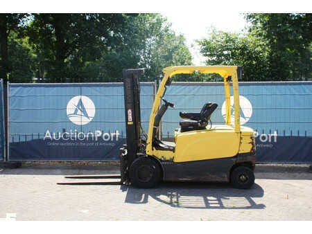 Eléctrico - 4 rodas 2016  Hyster J3.0XN (2)