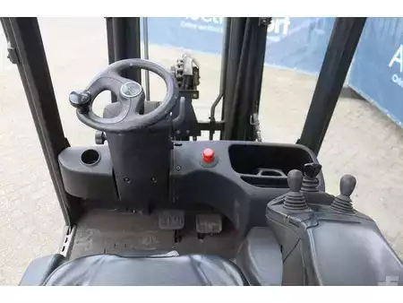 Elektryczne 4-kołowe 2017  Fenwick E16L-02 (18)