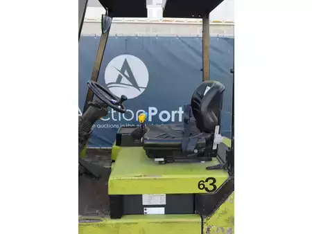 Chariots électriques à 4 roues 2001  Clark CTM 16 S (16)