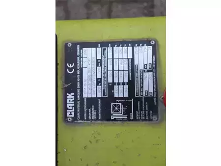 Chariots électriques à 4 roues 2001  Clark CTM 16 S (21)