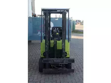 Chariots électriques à 4 roues 2001  Clark CTM 16 S (8)