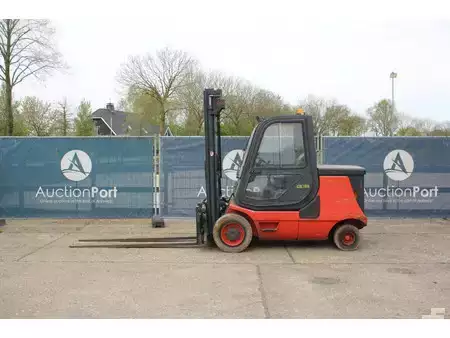 Elektro 4 Rad 2008  Linde E40P (2)