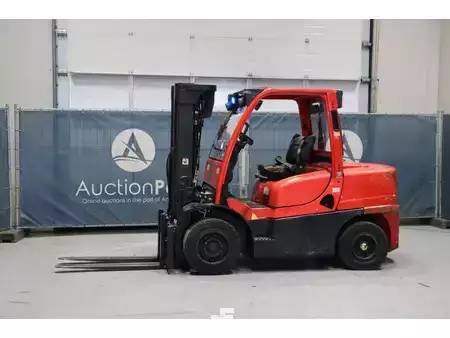 Carretilla elevadora diésel 2013  Hyster H4.5FTS5 (1)
