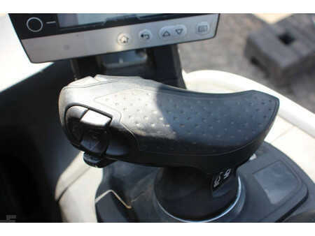 Carrelli elettrici 4 ruote 2019  Still RX20-16 (24)