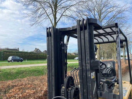 Chariot 4 roues électrique 2009  CAT Lift Trucks EP30K (10)