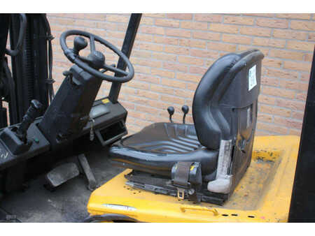 Gas gaffeltruck 2004  Yale GLP30TF (19)