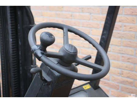 Gas gaffeltruck 2004  Yale GLP30TF (21)