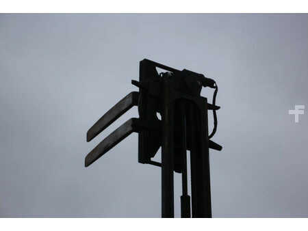 Gas gaffeltruck 2004  Yale GLP30TF (28)